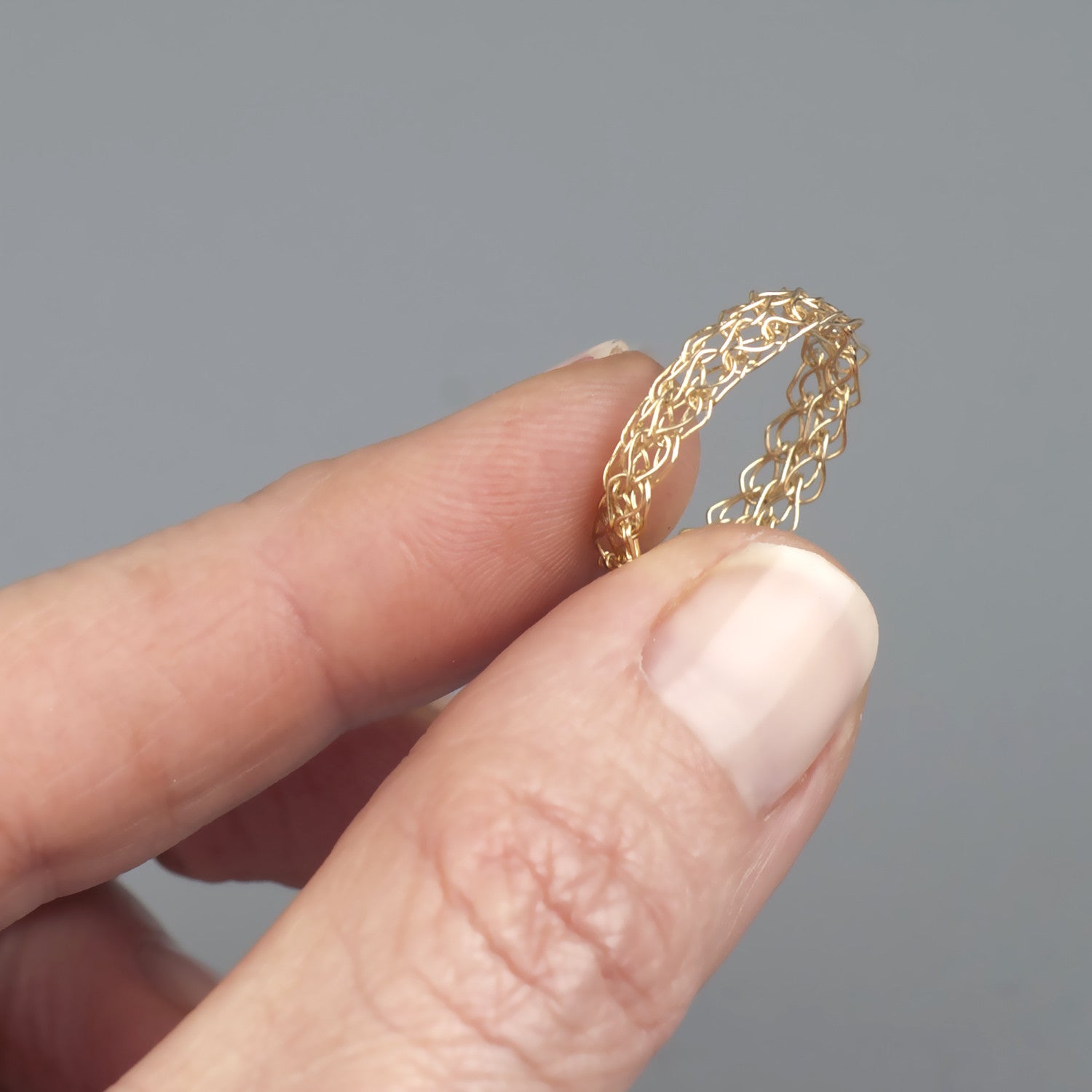 Skinny hammered band ring - 9ct yellow gold – Nikki Stark Jewellery